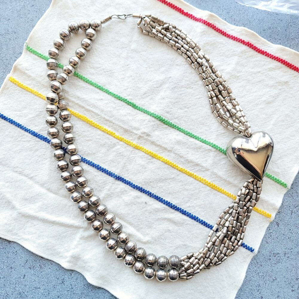 Vintage Silvertone Puffy Heart Necklace